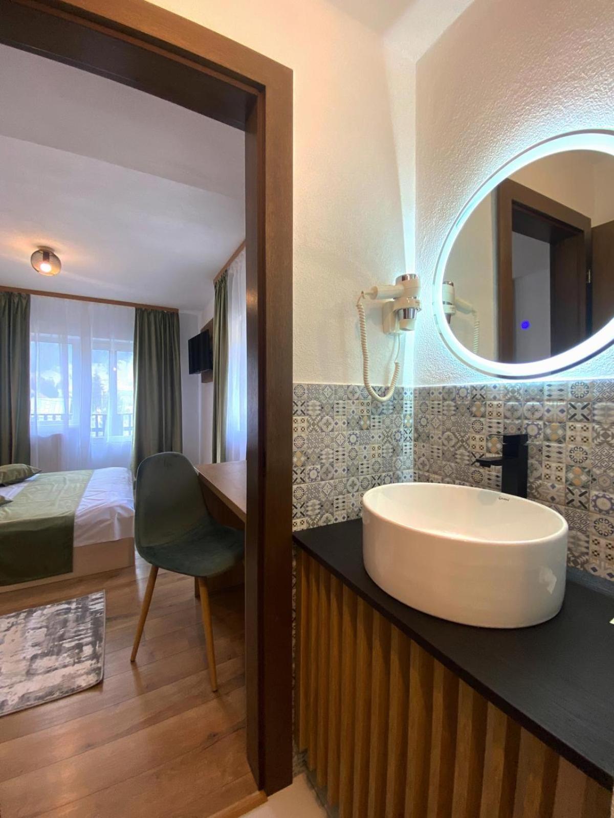 Regina Muntilor Spa&Confort Моєчу-де-Сус Екстер'єр фото
